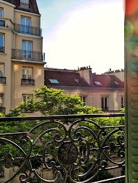 Avis clients Hôtel des Buttes Chaumont 4 Avenue Secrétan, 75019 Paris France  – AvisBizz