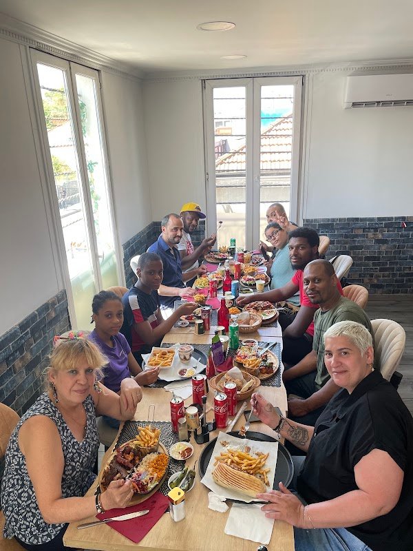 Avis clients LES DÉLICES D ADANA 3 Route de Noisy-le-Sec, 93500 Pantin France  – AvisBizz