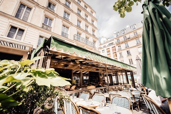 Avis clients L'Arc Café Brasserie Restaurant 27 Avenue Carnot, 75017 Paris France  – AvisBizz