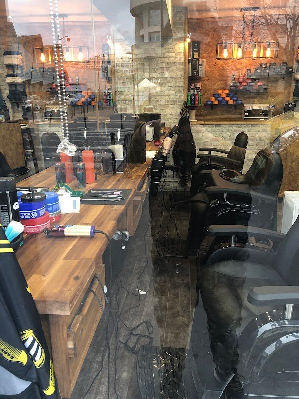 Avis clients L'artiste barber shop 19 eme 10 Rue Adolphe Mille, 75019 Paris France  – AvisBizz