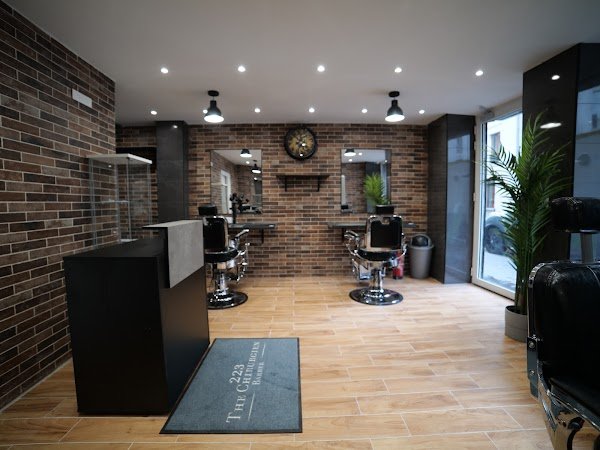 Avis clients 223 The Chirurgien Barber 36 Rue de Lorraine, 75019 Paris France  – AvisBizz
