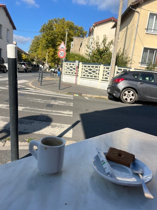 Avis clients Le Chantilly 19 Rue d'Enghien, 93200 Saint-Denis France  – AvisBizz