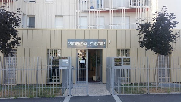 Avis clients Centre Médical et Dentaire 12 Rue Vincent Van Gogh, 95200 Sarcelles France  – AvisBizz